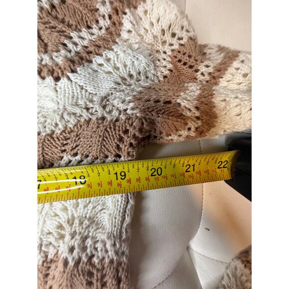 Hippie Rose Junior/Women's two piece tan and white knit lounge set size M - Picture 6 of 15